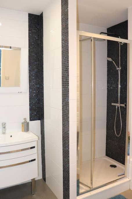 Dinard : Loft De 175 M² - A 150 M De La Plage Extérieur photo